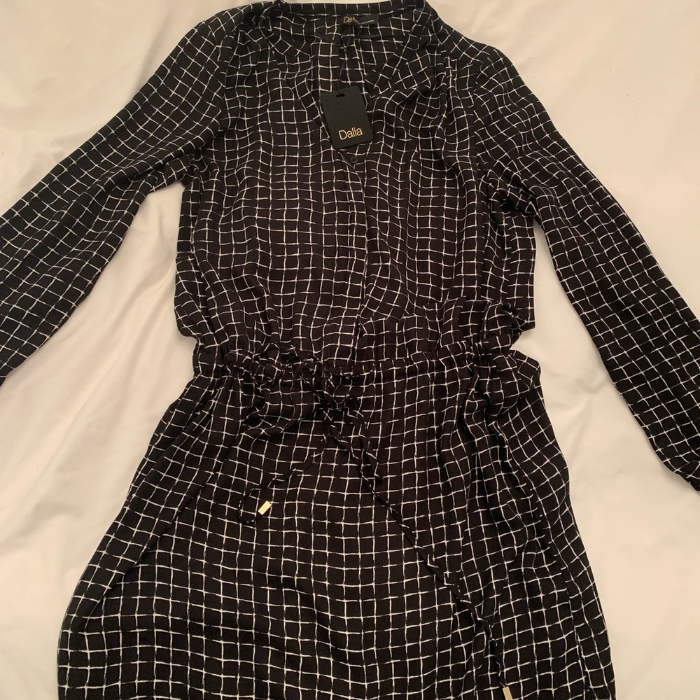 NWT!! Dalia Dress Sz 4 in Black/White!!